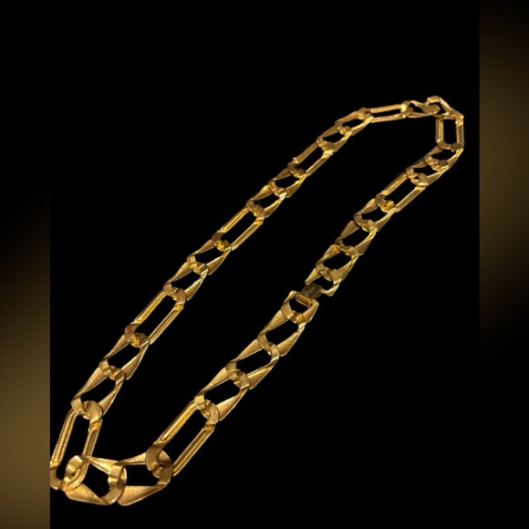 VINTAGE MONET GOLD PLATED NECKLACE ESTATE JEWELRY - Picture 4 of 10